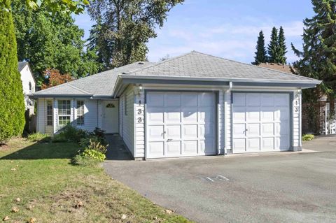 12233 92 Avenue 133 Surrey BC V3V 7S3