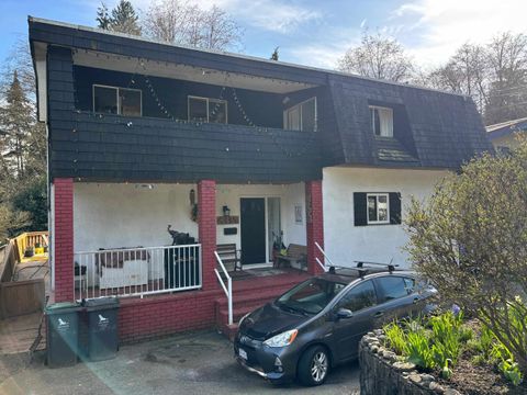 4339 Cliffmont Road North Vancouver BC V7G 1J6