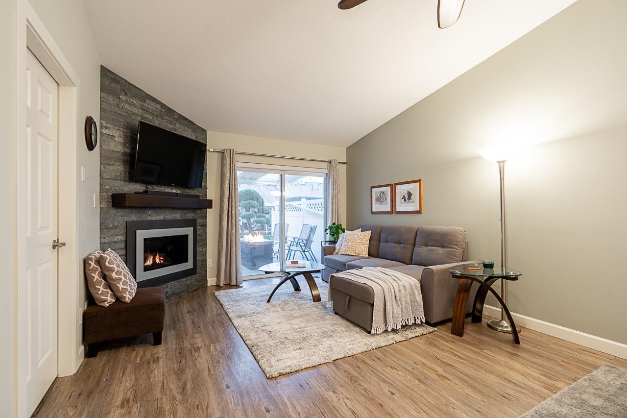 23580 Dewdney Trunk Road 9