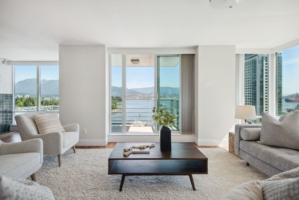 listing image 1102940183645390626