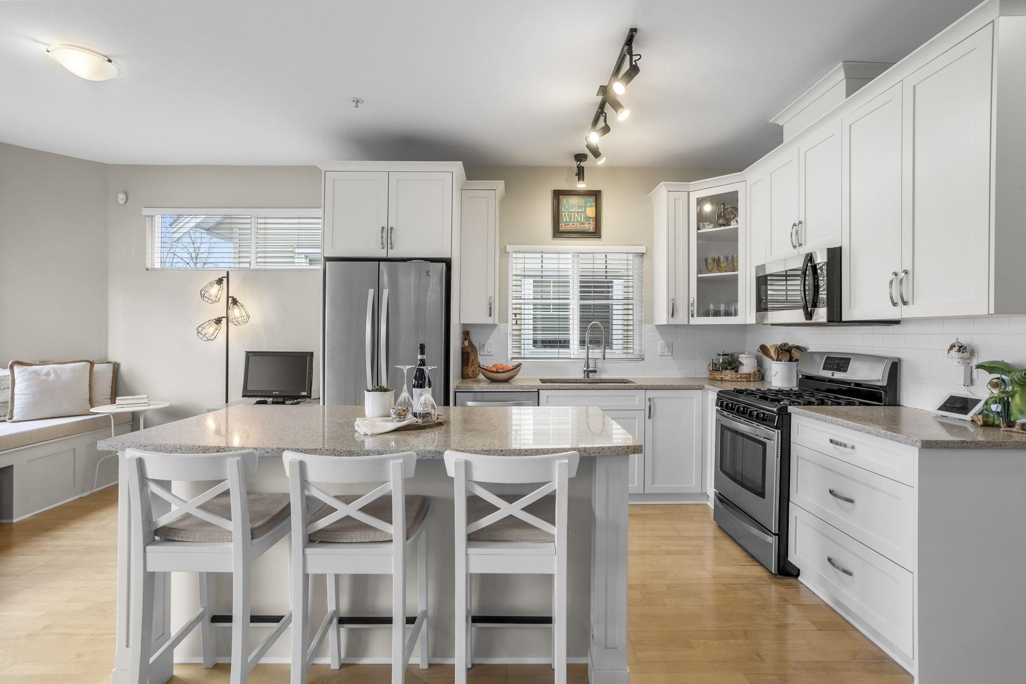 1108 Riverside Close 32