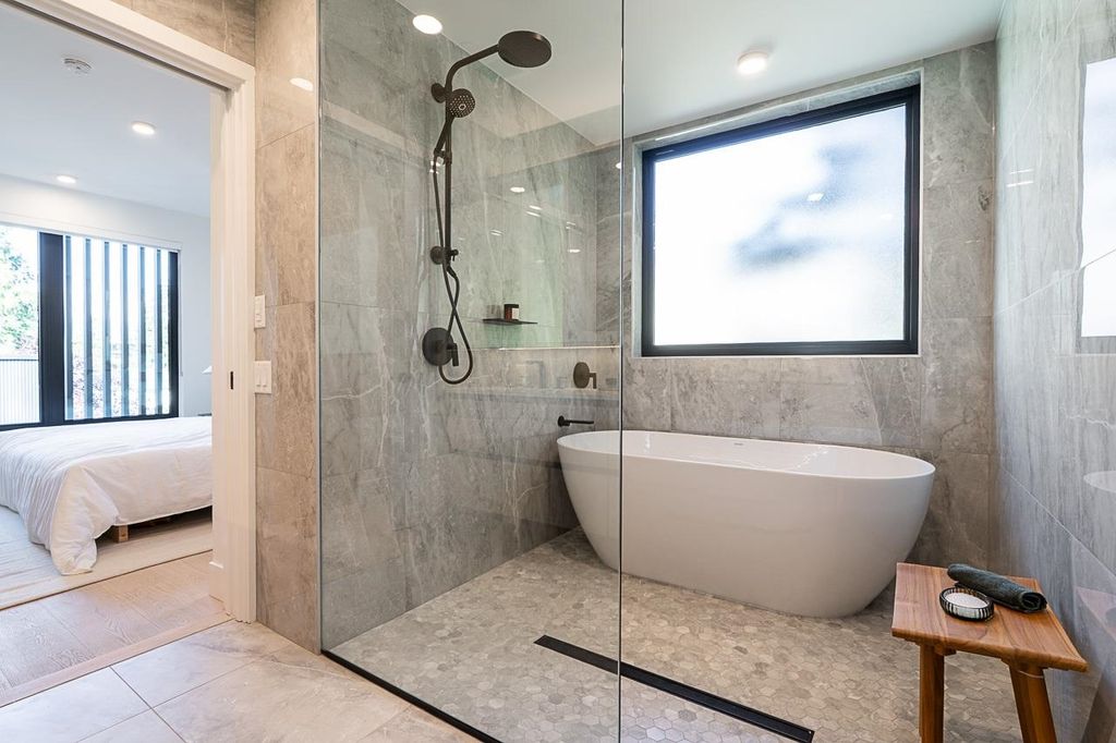 listing image 1100869101087707164