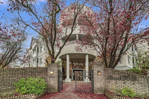 5465 201 Street 303 Langley BC V3A 1P8