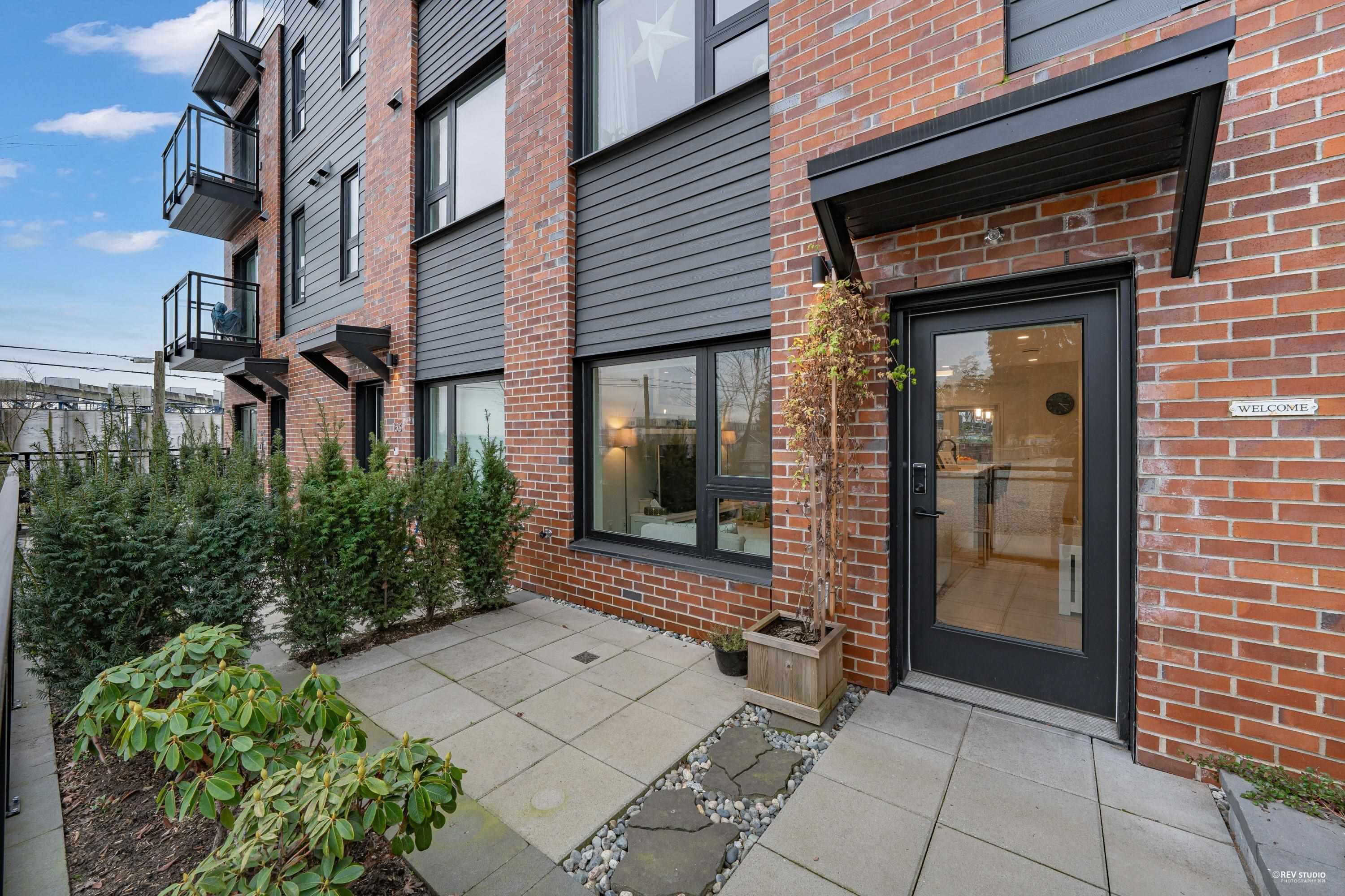 565 E 2nd Street 162