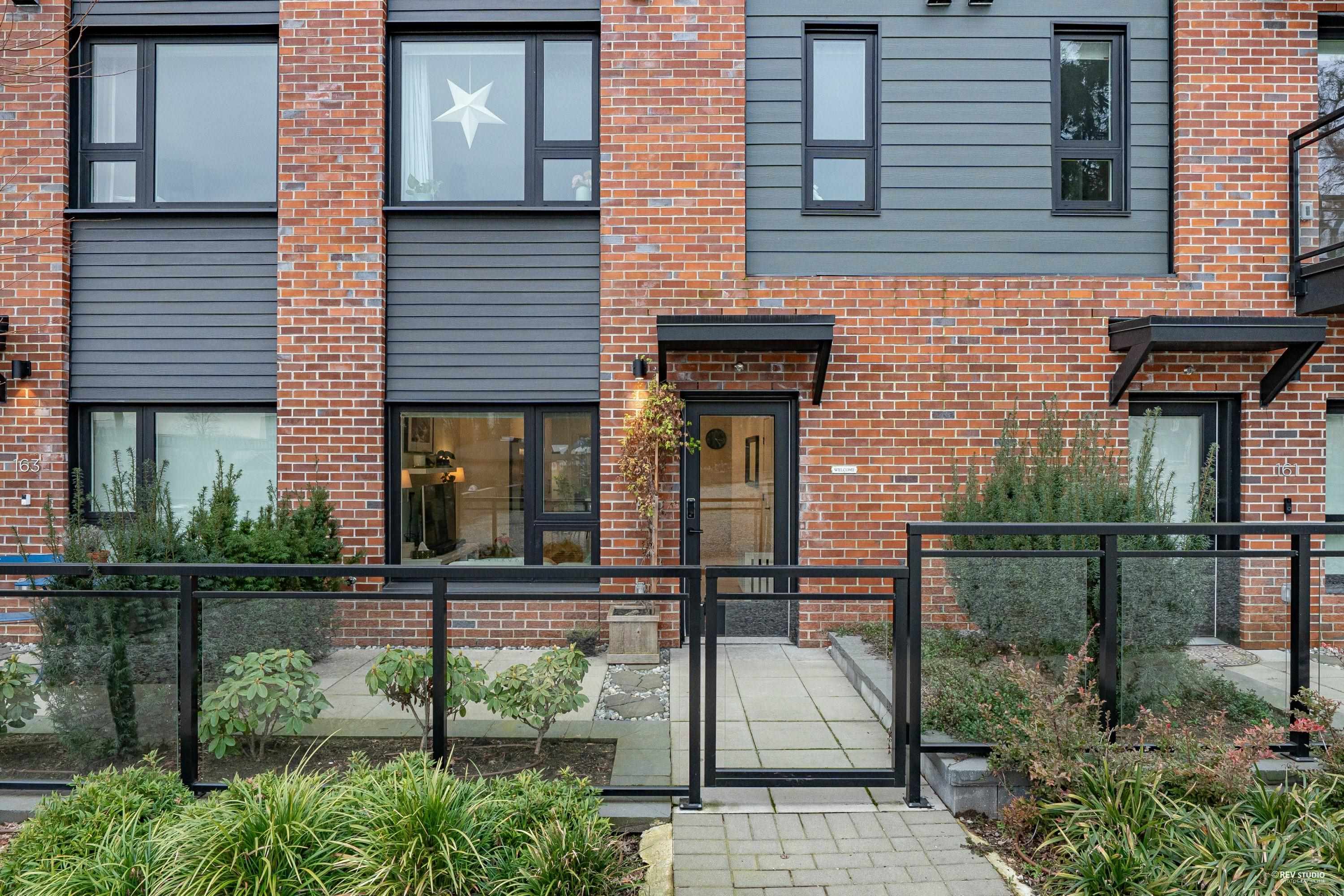 565 E 2nd Street 162