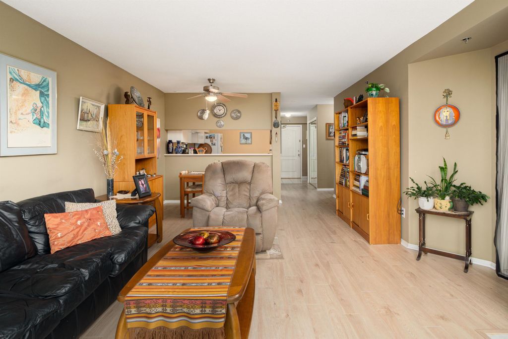 listing image 1103604841811417416