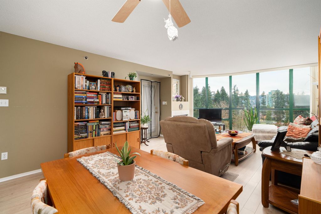 listing image 1109477254902820300