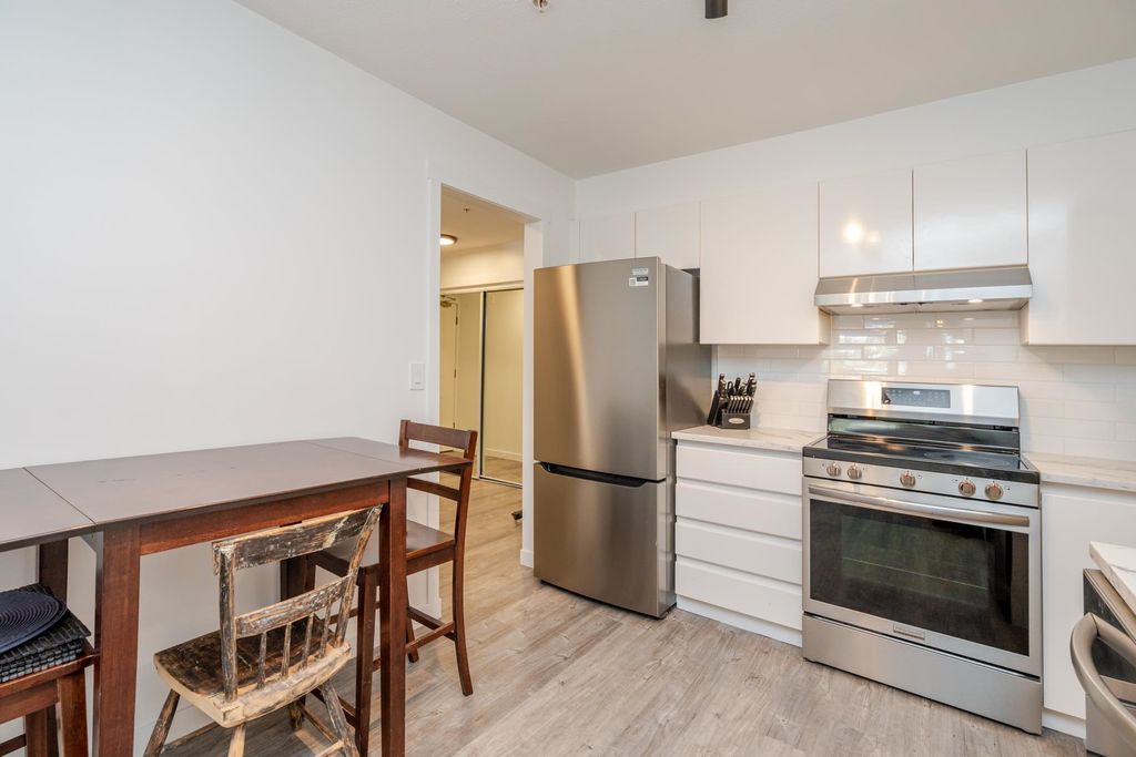 listing image 1106087331619749595