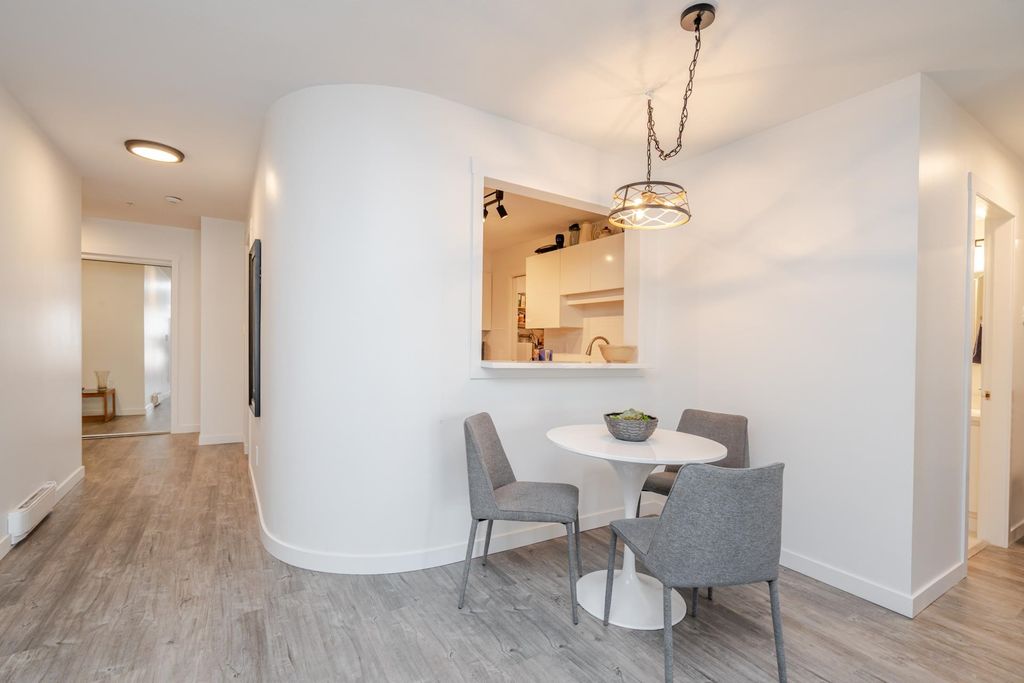 listing image 1109267299072417504