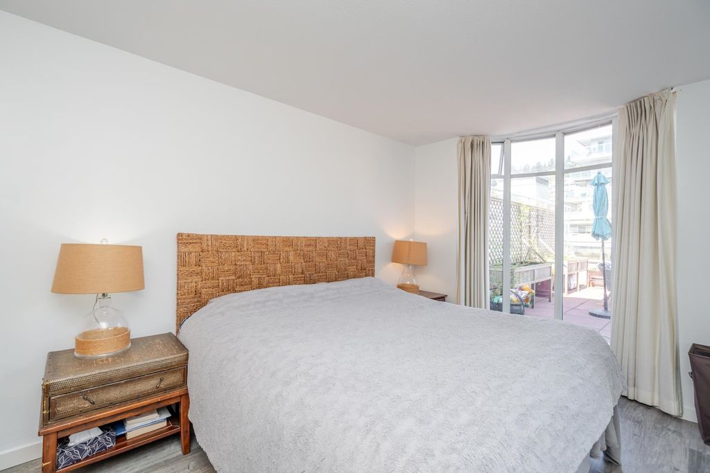 listing image 1108008390356660443