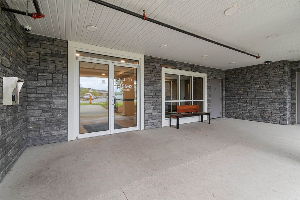 listing image 1105256400266714186
