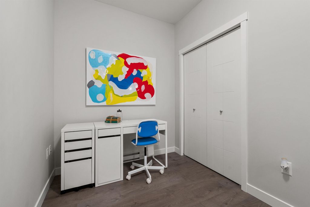listing image 1107999539151678085