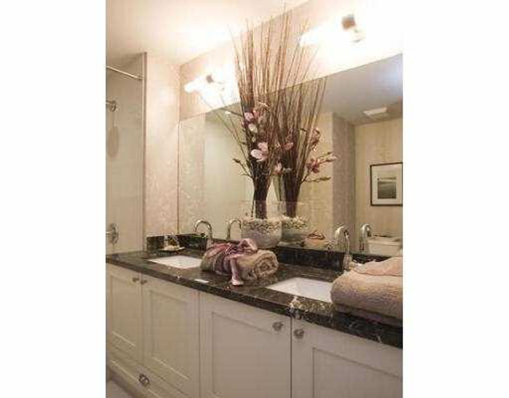 listing image 1107643137672552010