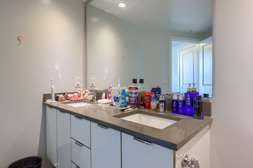 listing image 1106746866533842581