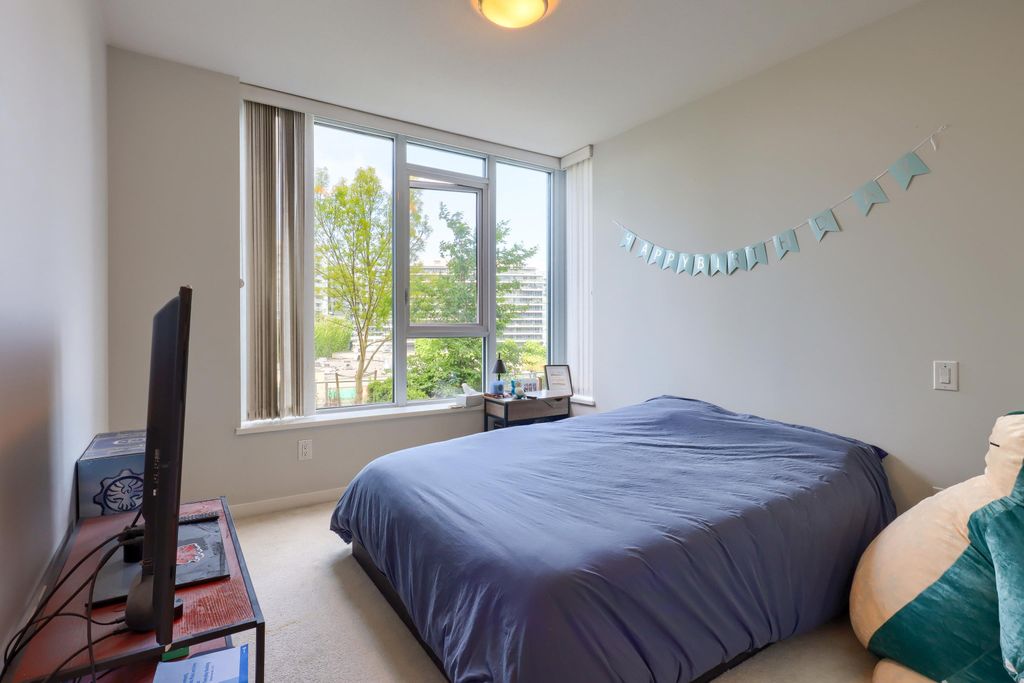 listing image 1105764956617073726