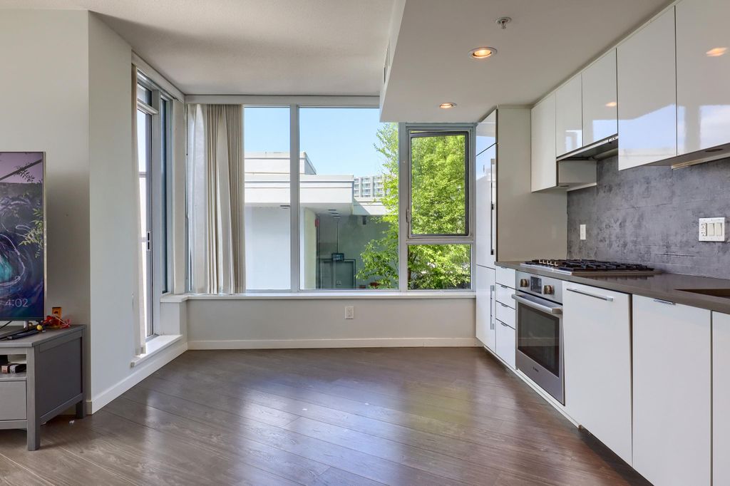 listing image 1108335250901999257