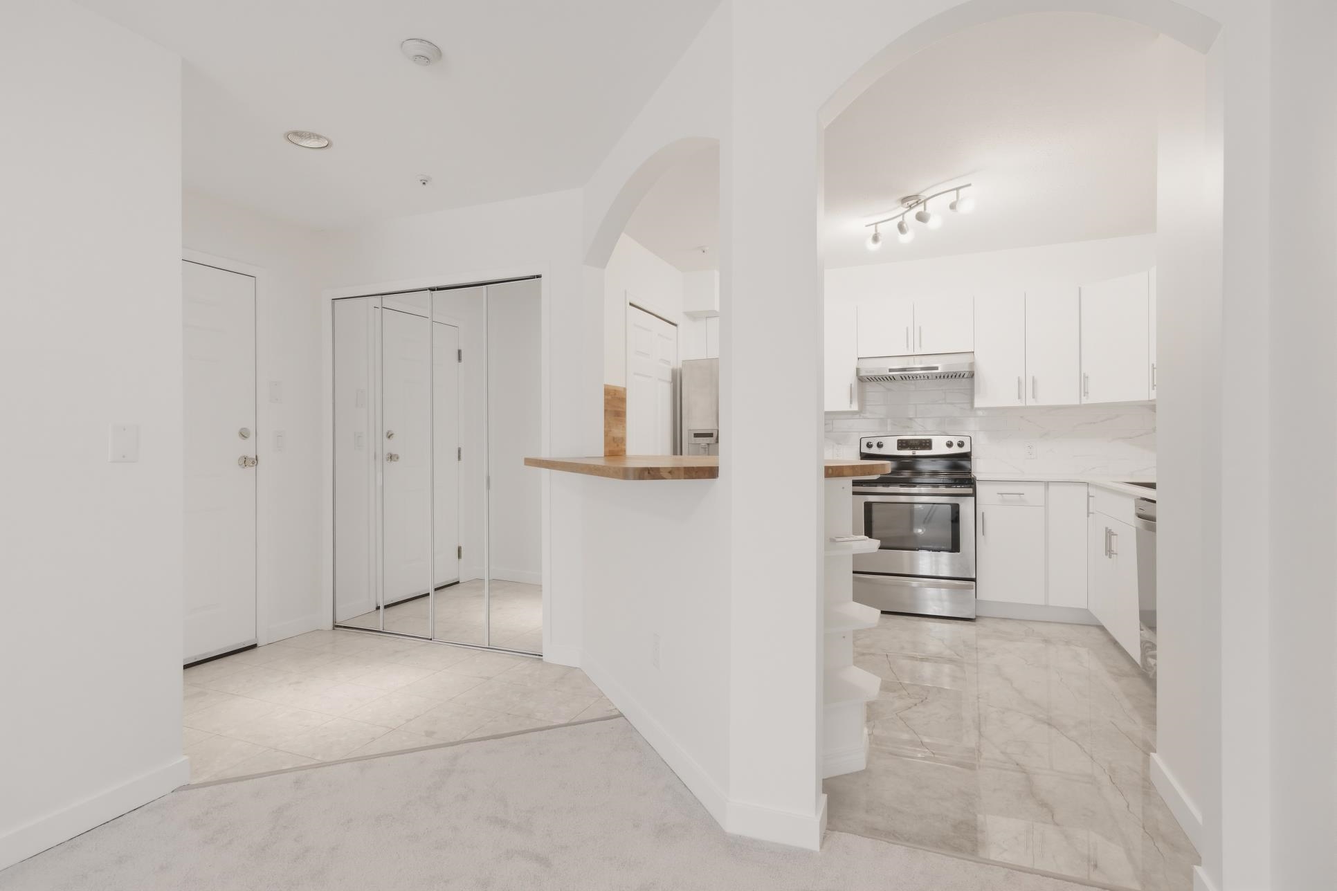 1550 Fell Avenue 204