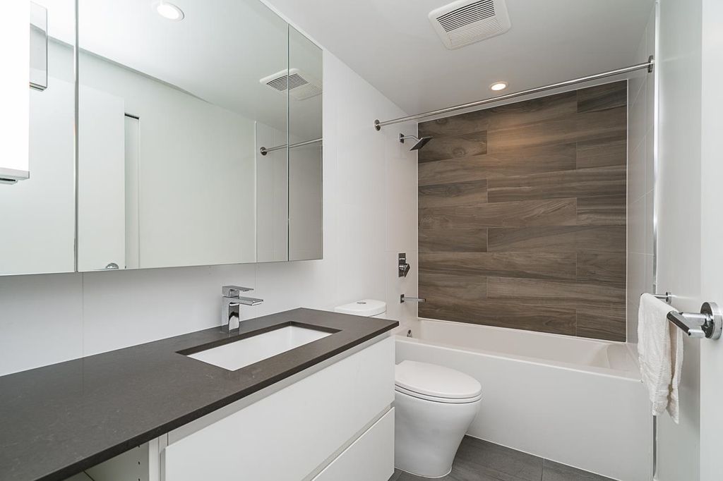 listing image 1103668949419116734