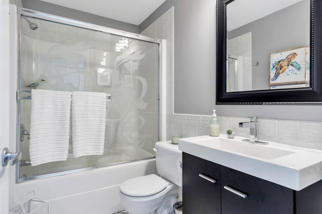 listing image 1104068402738307618
