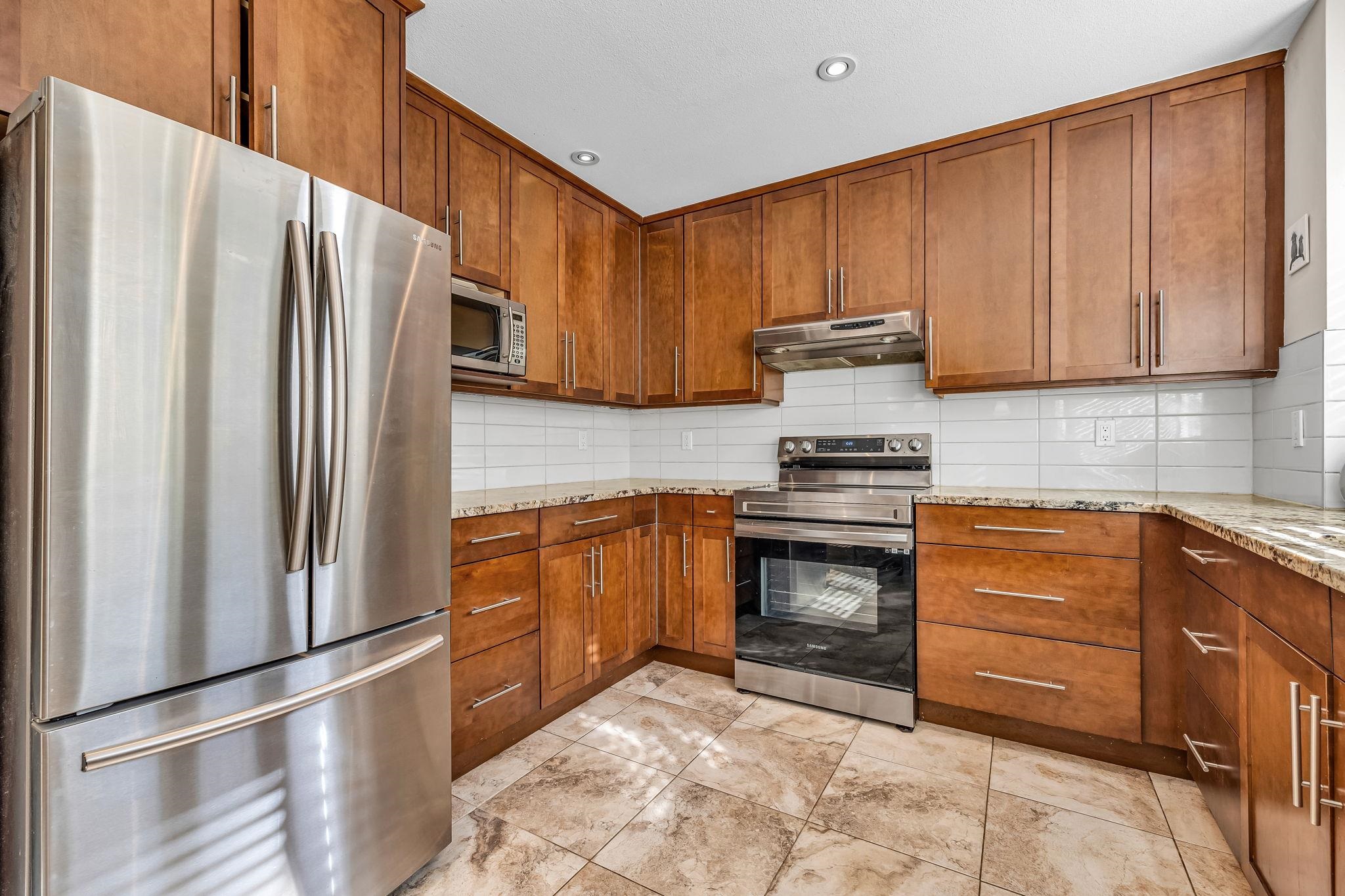 245 W 15th Street 103