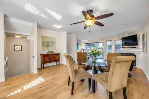 245 W 15th Street 103 North Vancouver BC V7M 1S3