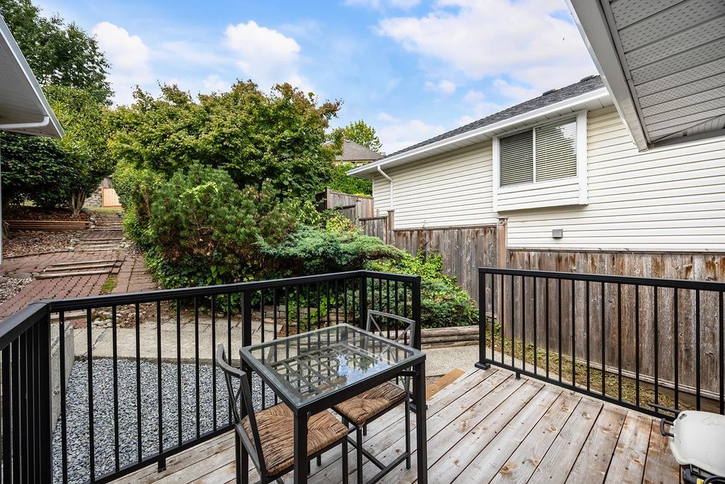 listing image 1101528375853388079