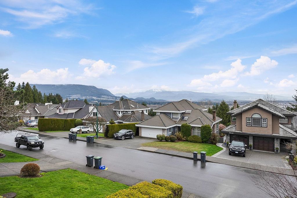listing image 1102496390264167380