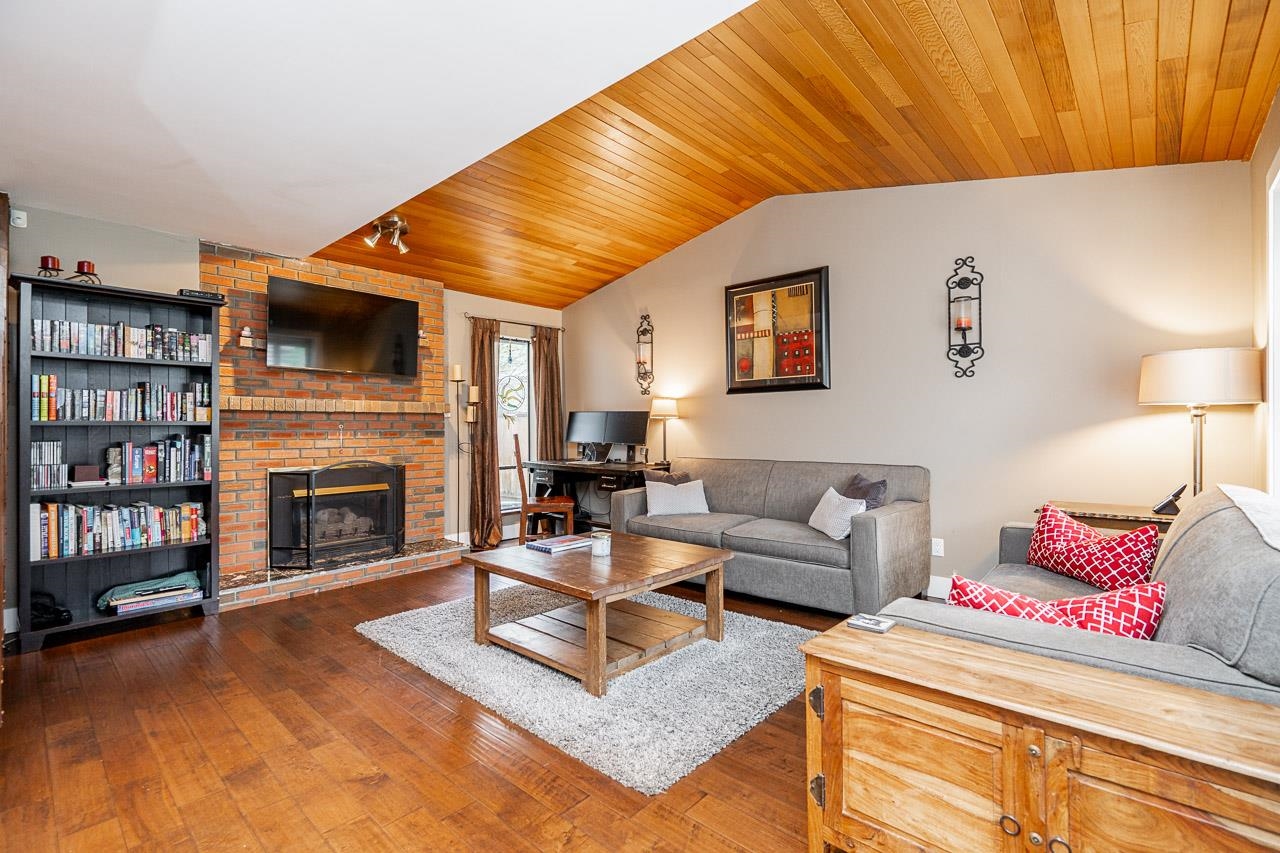 11826 Alderwood Crescent