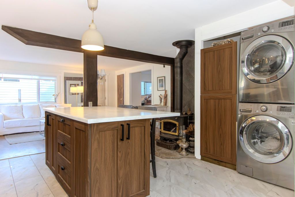 listing image 1100026057756785227