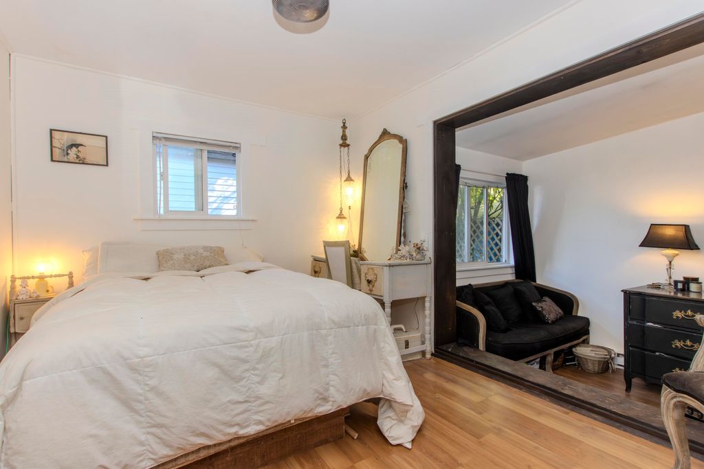 listing image 1102793369866754549