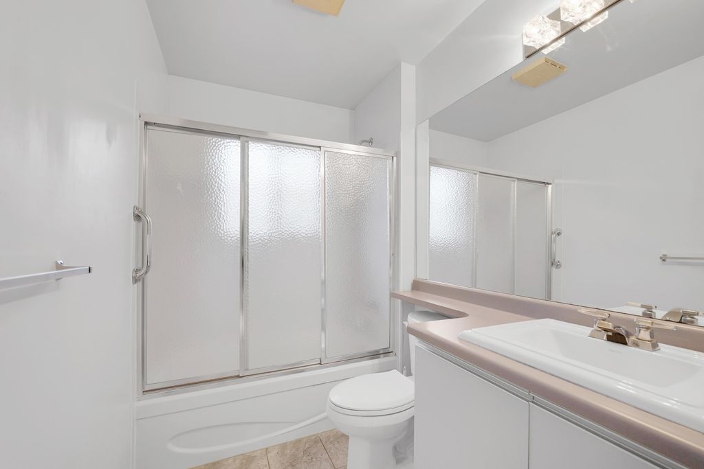 listing image 1102941889894007241