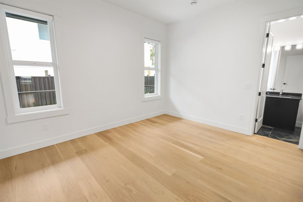 listing image 1106474575443582038