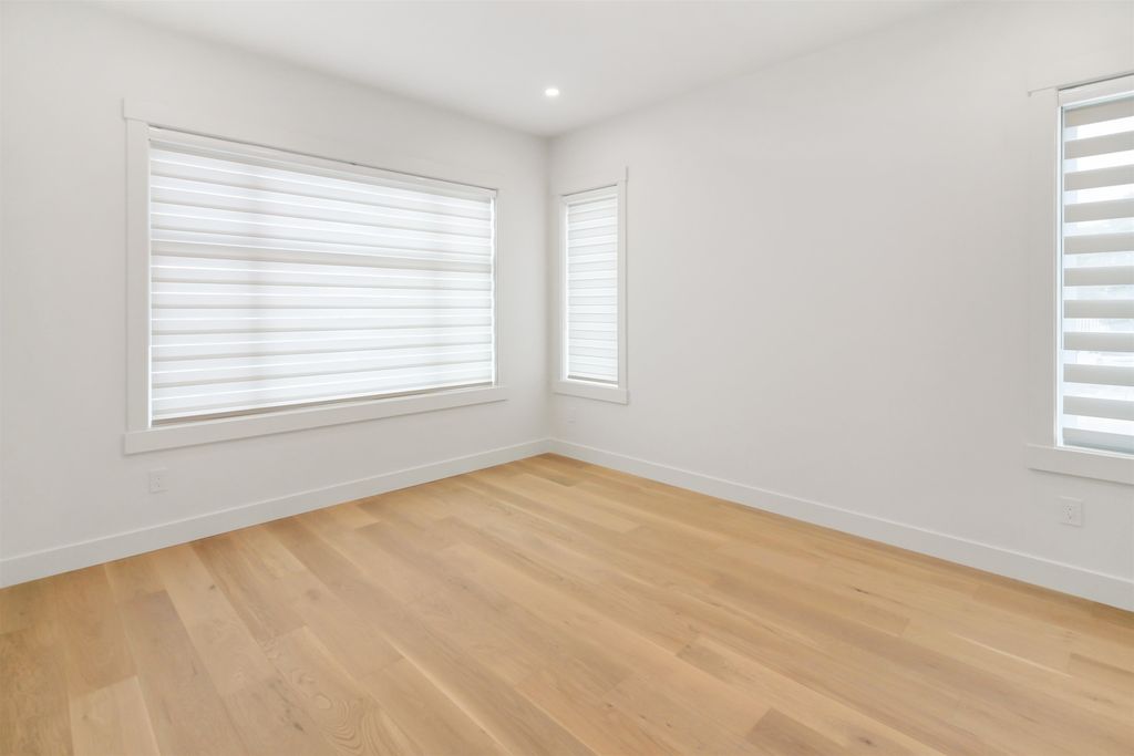 listing image 1109985860791967900