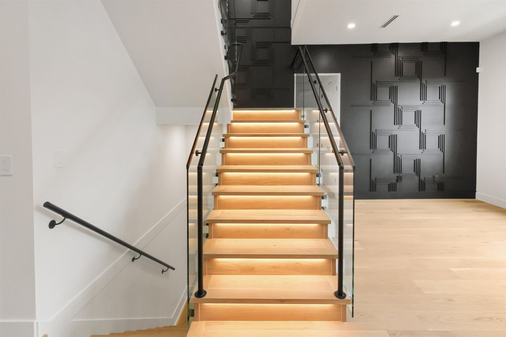listing image 1107447138094047072