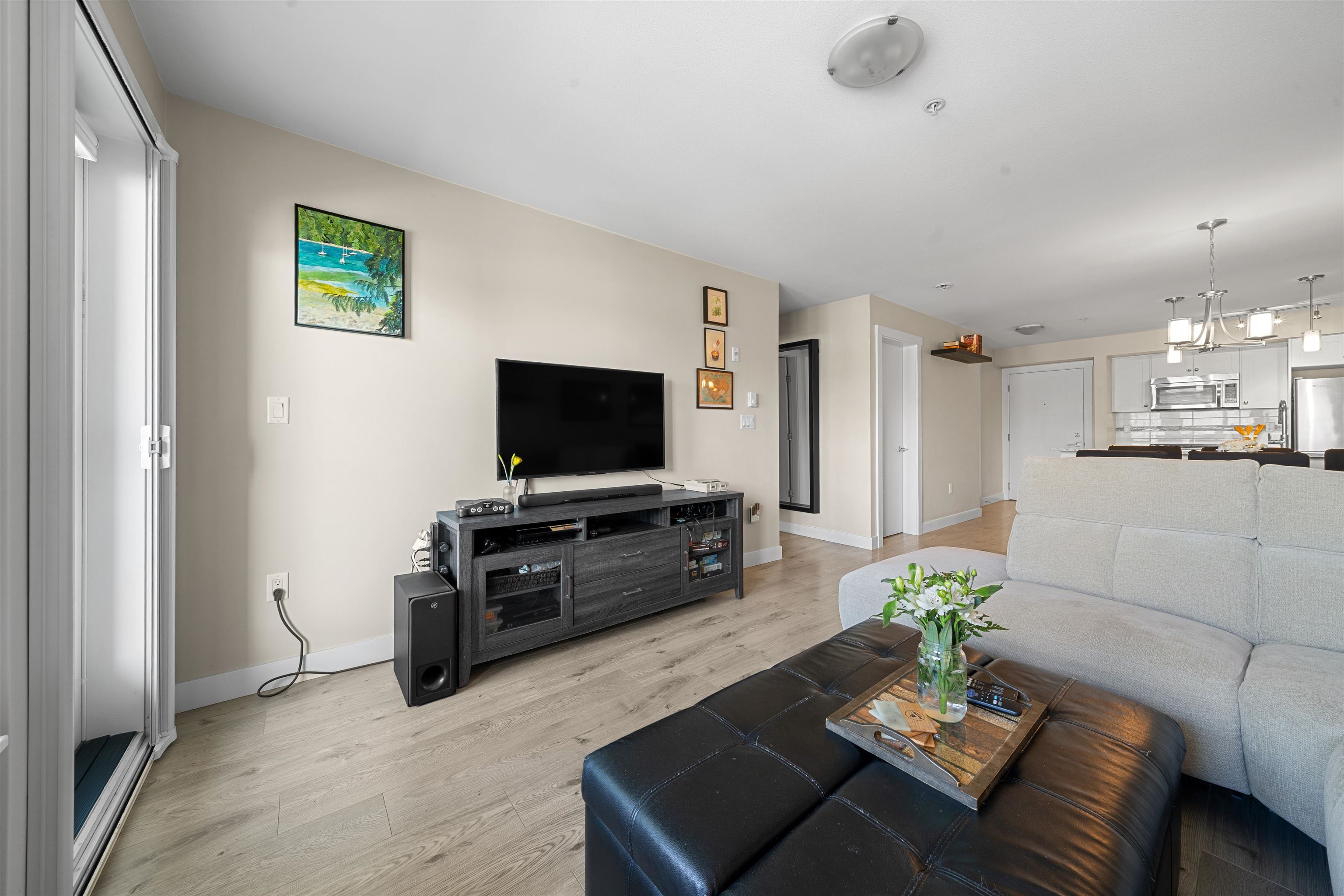 4815 55b Street 208
