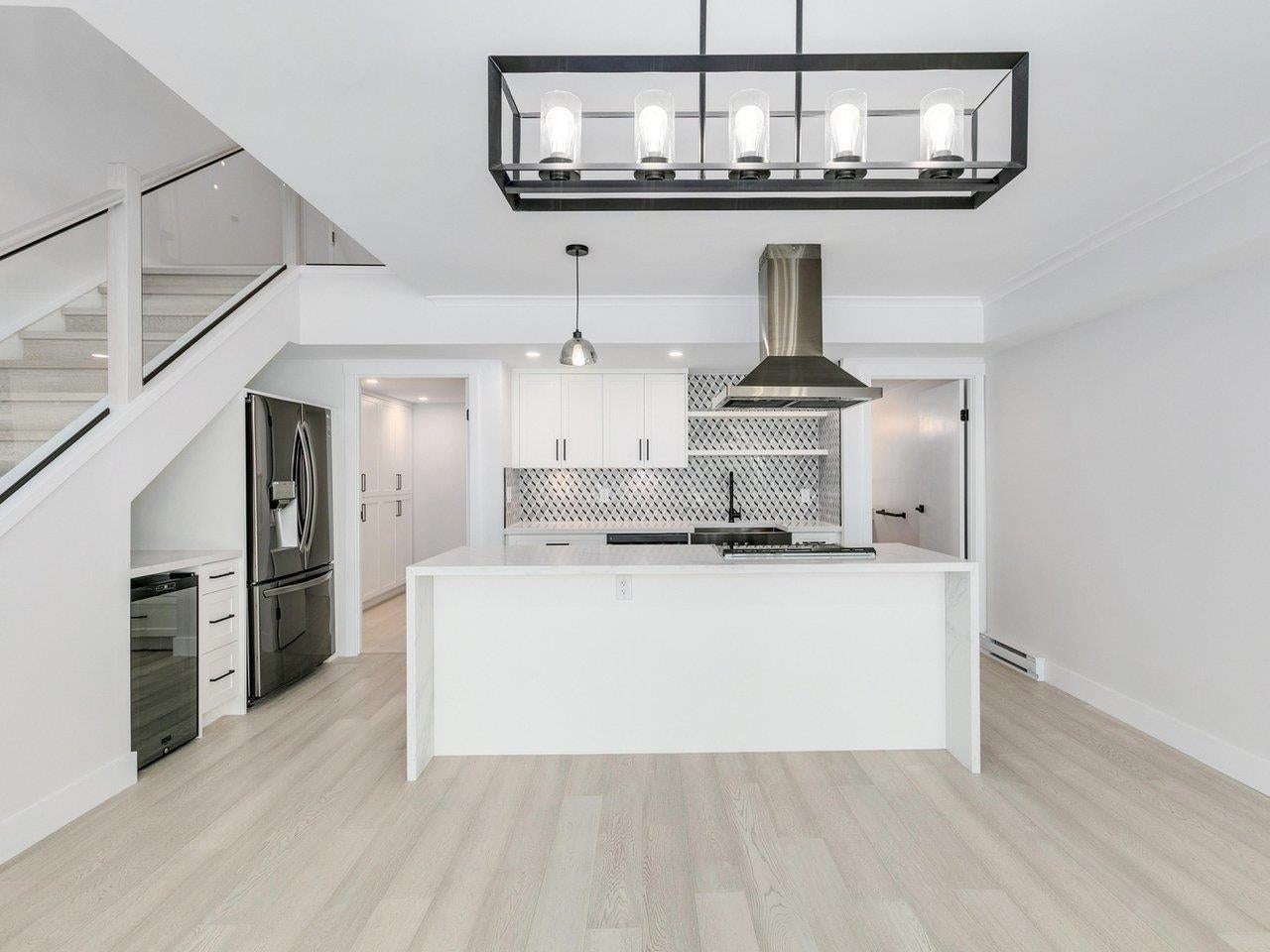 1350 View Crescent 110