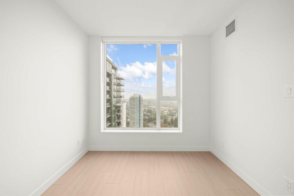 listing image 1108132296391174815