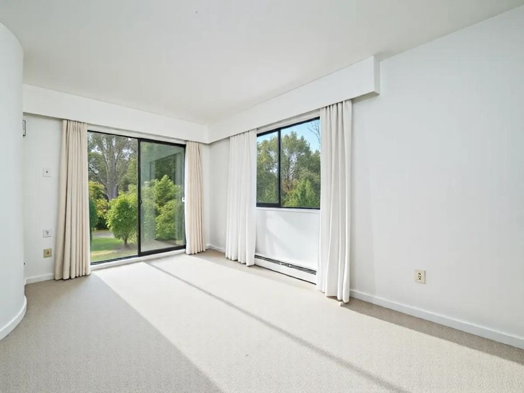 listing image 1105700527936839115