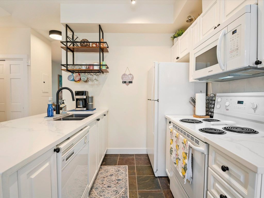 listing image 1101277408435037652