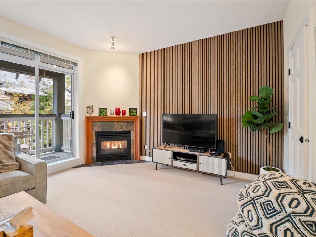 listing image 1104765535993095640