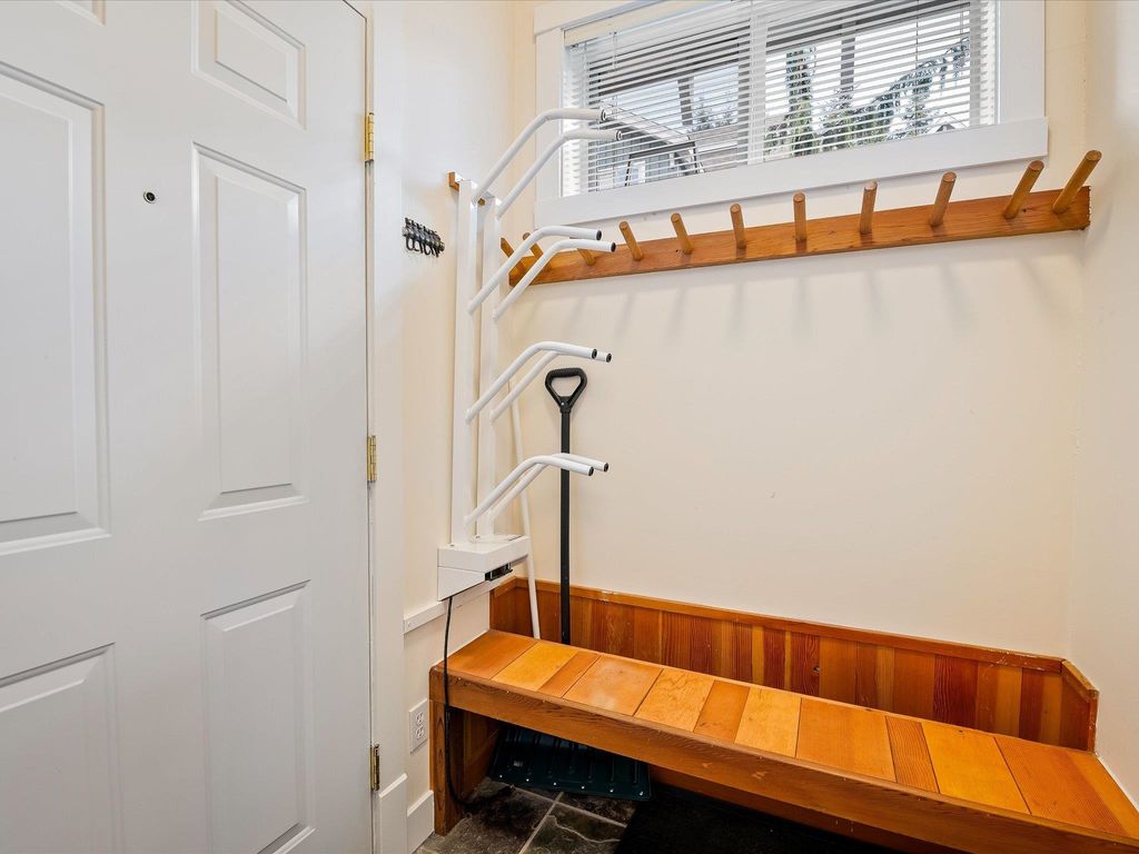 listing image 1109841218562262526