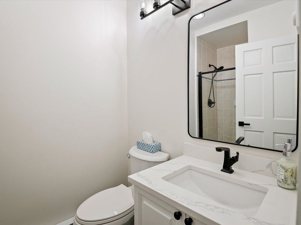 listing image 1101213744026770032