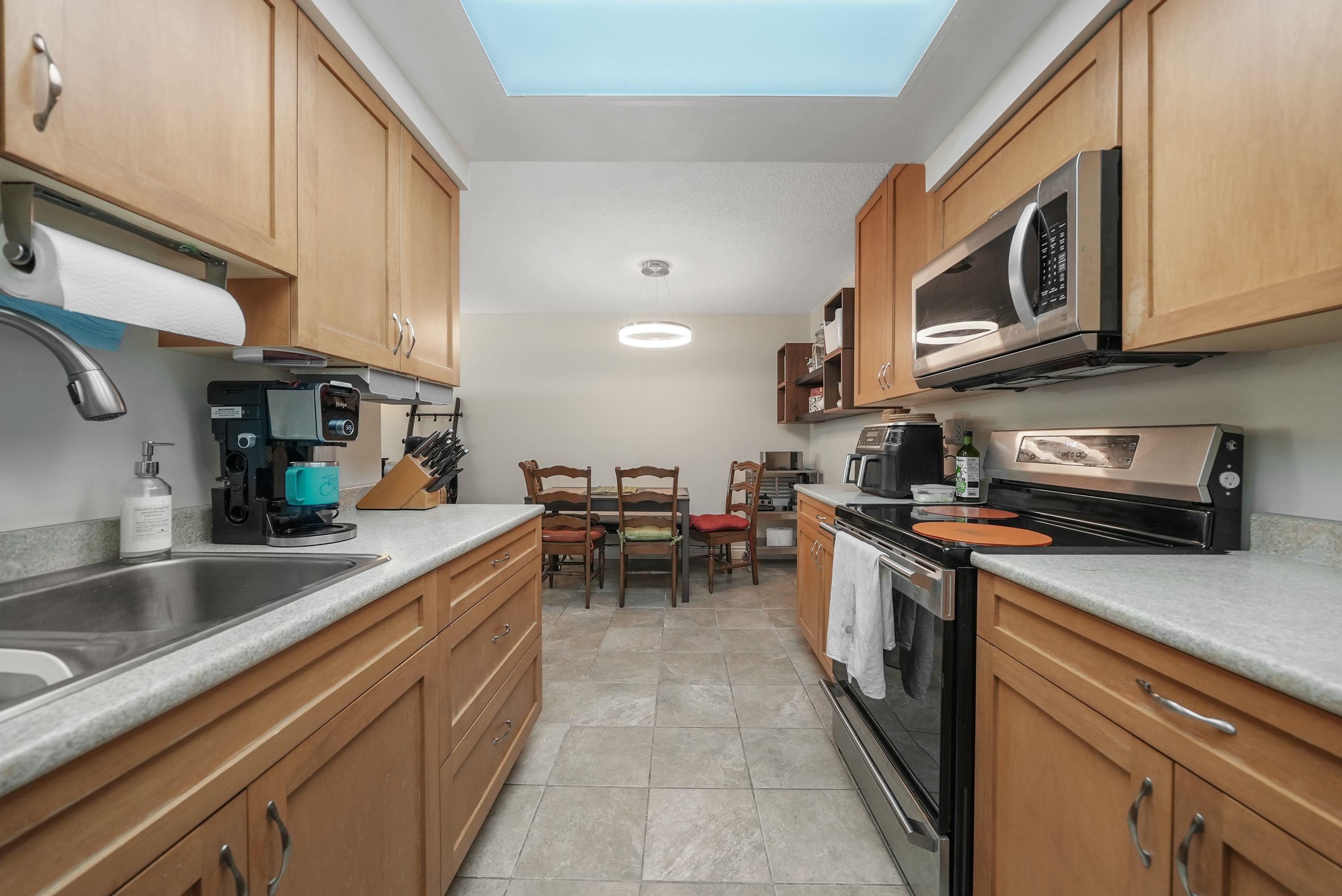 444 E 6th Avenue 201