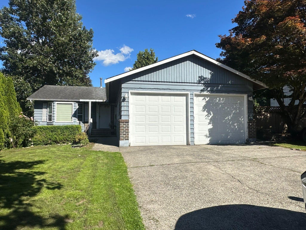 Photo of 3752 Harwood Cr Crescent, Abbotsford, BC V2S 7A6 (MLS # R3137696)