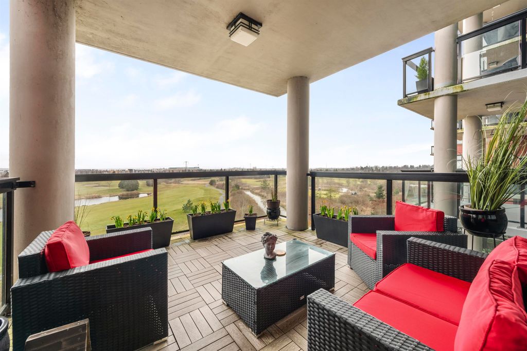 listing image 1104572130616099771