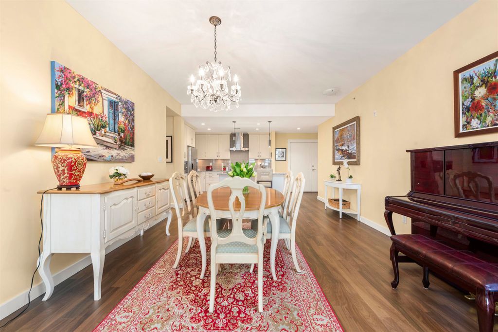 listing image 1100276426716874380