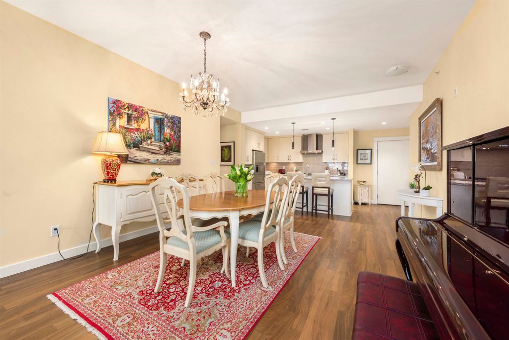 listing image 1101695856412440943