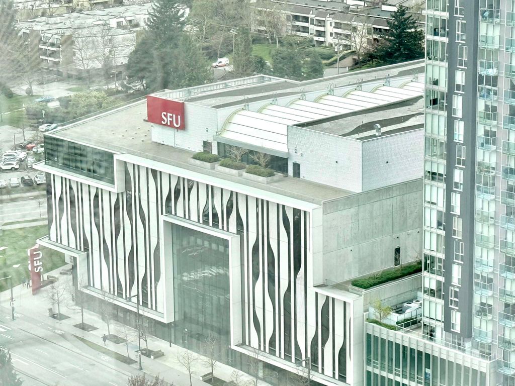 listing image 1102601570505022238