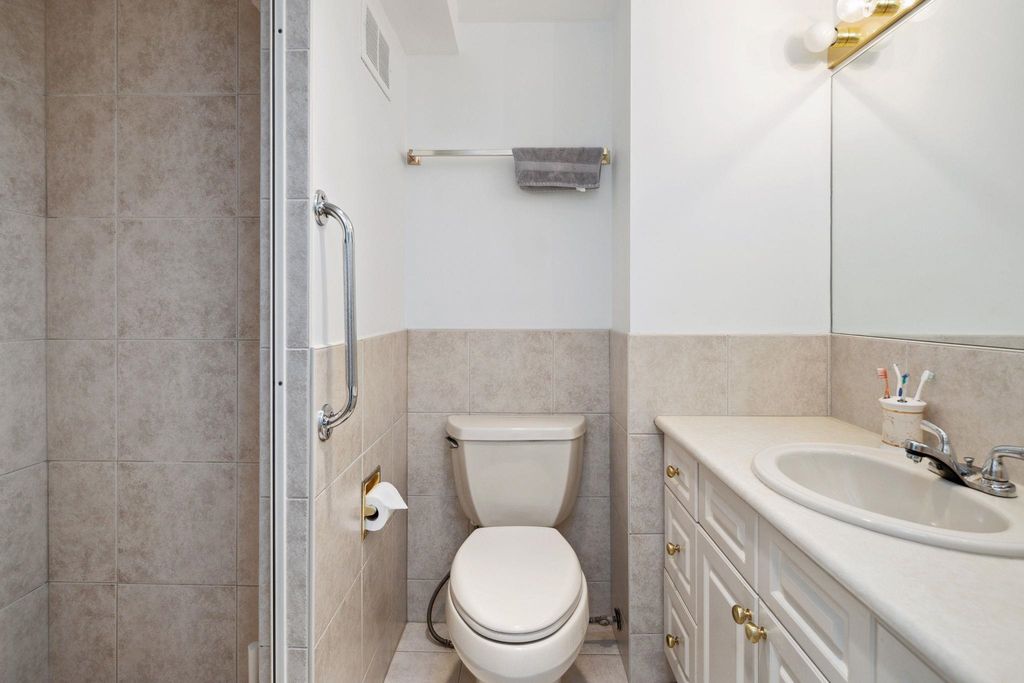 listing image 1103319428941602389