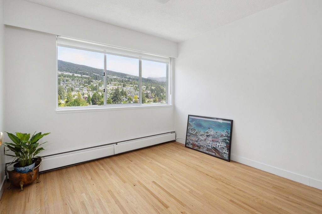 listing image 1100501223785267530